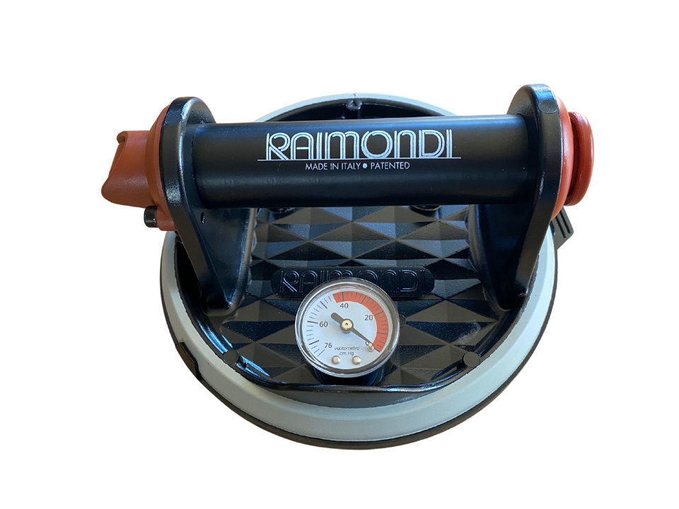 Raimondi RV175 gir et godt feste på ujevne og røffe overflater